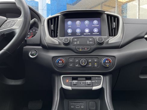 Used 2024 GMC Terrain SLT w/ Infotainment Package II image 32