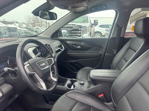 Used 2023 GMC Terrain SLT w/ Elevation Edition image 10