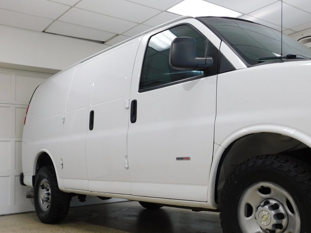 Used 2021 Chevrolet Express 2500 w/ Driver Convenience Package RWD image 8