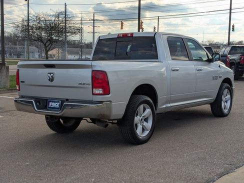 Used 2017 RAM 1500 Classic SLT AWD/4WD image 5