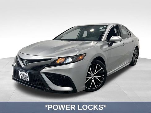 Used 2021 Toyota Camry SE AWD/4WD image 4