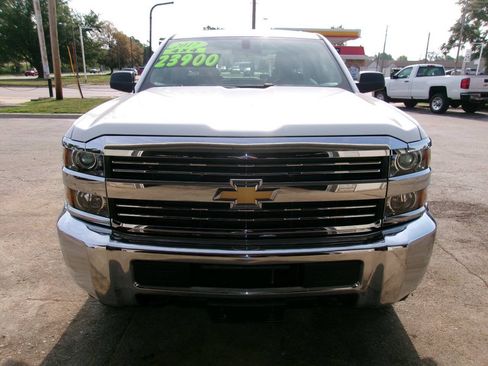 Used 2017 Chevrolet Silverado 2500 W/T AWD/4WD image 8