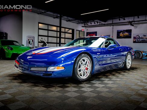 Used 2004 Chevrolet Corvette Z06 w/ Z06 Preferred Equipment Group RWD image 4