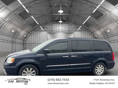 Used 2016 Chrysler Town & Country Touring w/ Driver Convenience Group