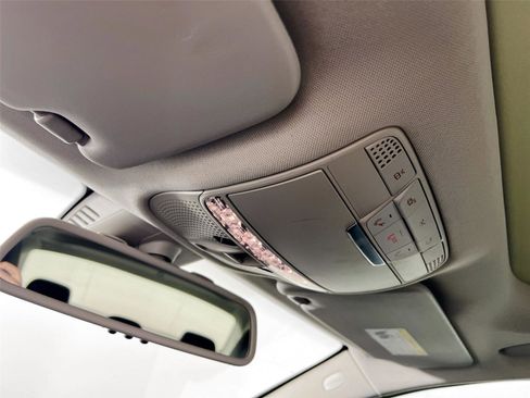 Used 2017 Mercedes-Benz C 300 4MATIC Sedan image 11