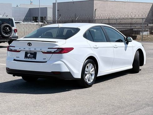 Used 2025 Toyota Camry LE FWD image 5