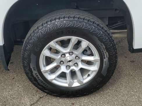 Certified 2022 Chevrolet Silverado 1500 RST w/ Convenience Package II image 38