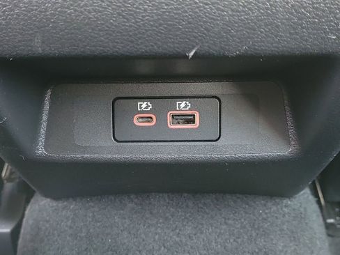 Used 2025 Nissan Altima 2.5 SV FWD image 11