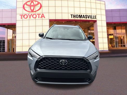New 2025 Toyota Corolla Cross LE image 2