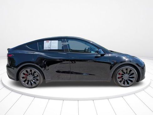 Used 2022 Tesla Model Y Performance AWD/4WD image 3