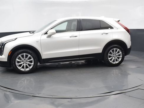 Used 2021 Cadillac XT4 Luxury w/ Driver Awareness Package FWD image 2