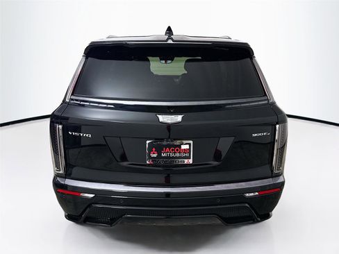 Used 2026 Cadillac Vistiq Platinum w/ LPO, Floor Liner Package image 24