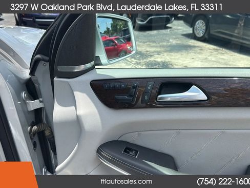 Used 2014 Mercedes-Benz GL 350 BlueTEC 4MATIC image 45