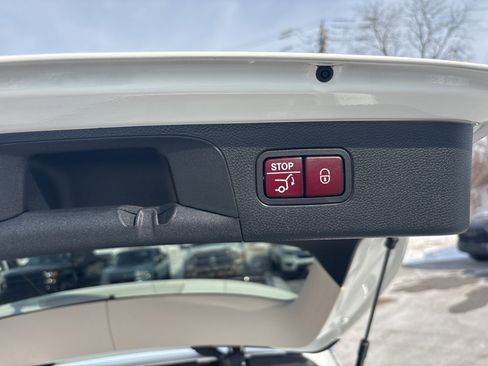 Used 2022 Mercedes-Benz GLC 300 4MATIC image 6