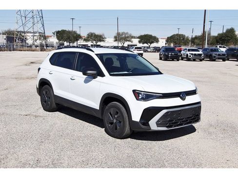 Used 2026 Volkswagen Taos S FWD image 9