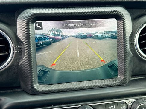 Used 2021 Jeep Gladiator Overland w/ Popular Equipment Package image 15