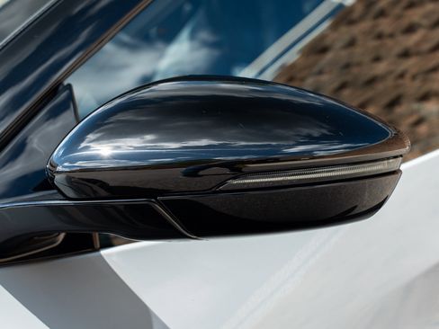 New 2025 Lotus Emira image 12