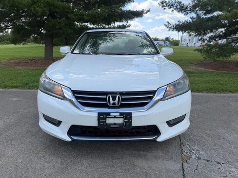 Used 2015 Honda Accord EX image 2