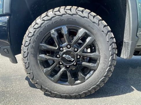 New 2026 Chevrolet Silverado 2500 LTZ w/ LTZ Plus Package AWD/4WD image 8