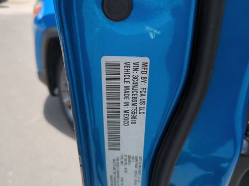 Used 2021 Jeep Compass Latitude w/ Sun and Sound Group FWD image 39