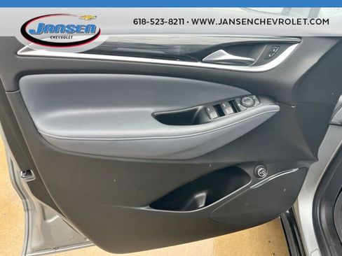 Used 2024 Buick Enclave Essence FWD image 21