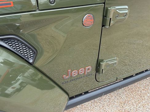 Used 2022 Jeep Gladiator Mojave w/ LED Lighting Group AWD/4WD image 12