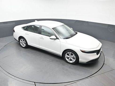 Used 2024 Honda Accord LX image 37
