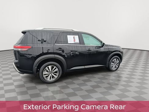 Used 2022 Nissan Pathfinder SL image 9