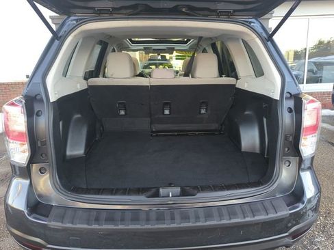 Used 2017 Subaru Forester 2.5i Premium image 29