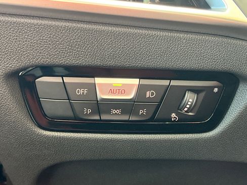 New 2026 BMW 330i Sedan w/ M Sport Package image 15