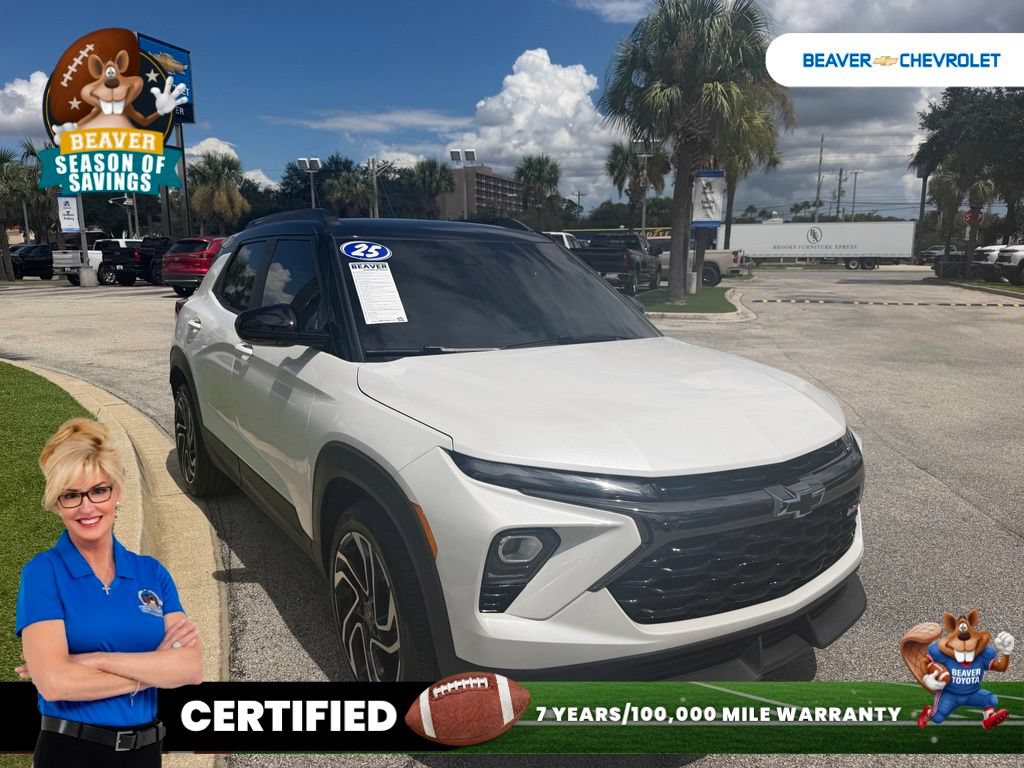 Used 2025 Chevrolet TrailBlazer RS FWD image 2