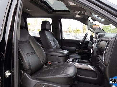 Used 2022 GMC Sierra 2500 Denali w/ Denali Black Diamond Edition AWD/4WD image 19