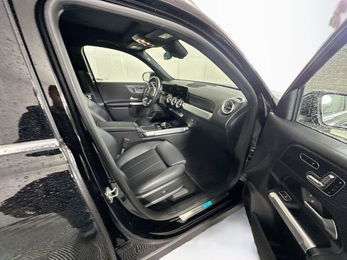 Used 2024 Mercedes-Benz EQB 250+ w/ Winter Package image 32