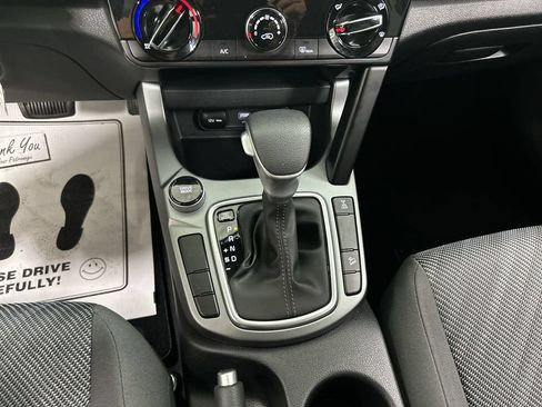 Used 2024 Kia Seltos LX AWD/4WD image 17