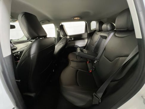 Used 2022 Jeep Compass Limited AWD/4WD image 23