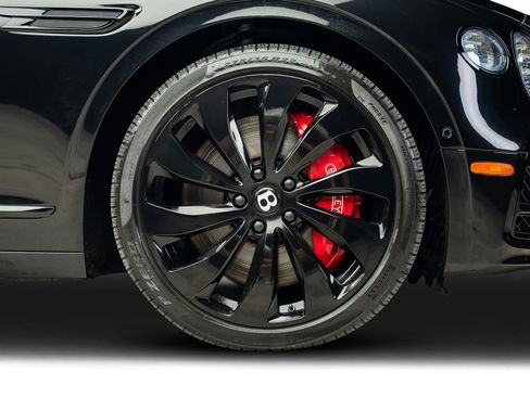 Used 2022 Bentley Flying Spur V8 image 30