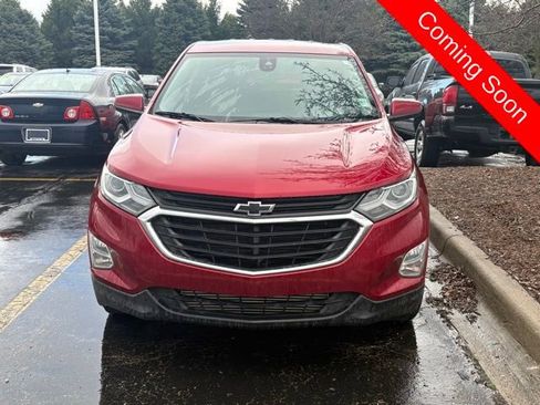 Used 2020 Chevrolet Equinox LT w/ Driver Convenience Package image 2