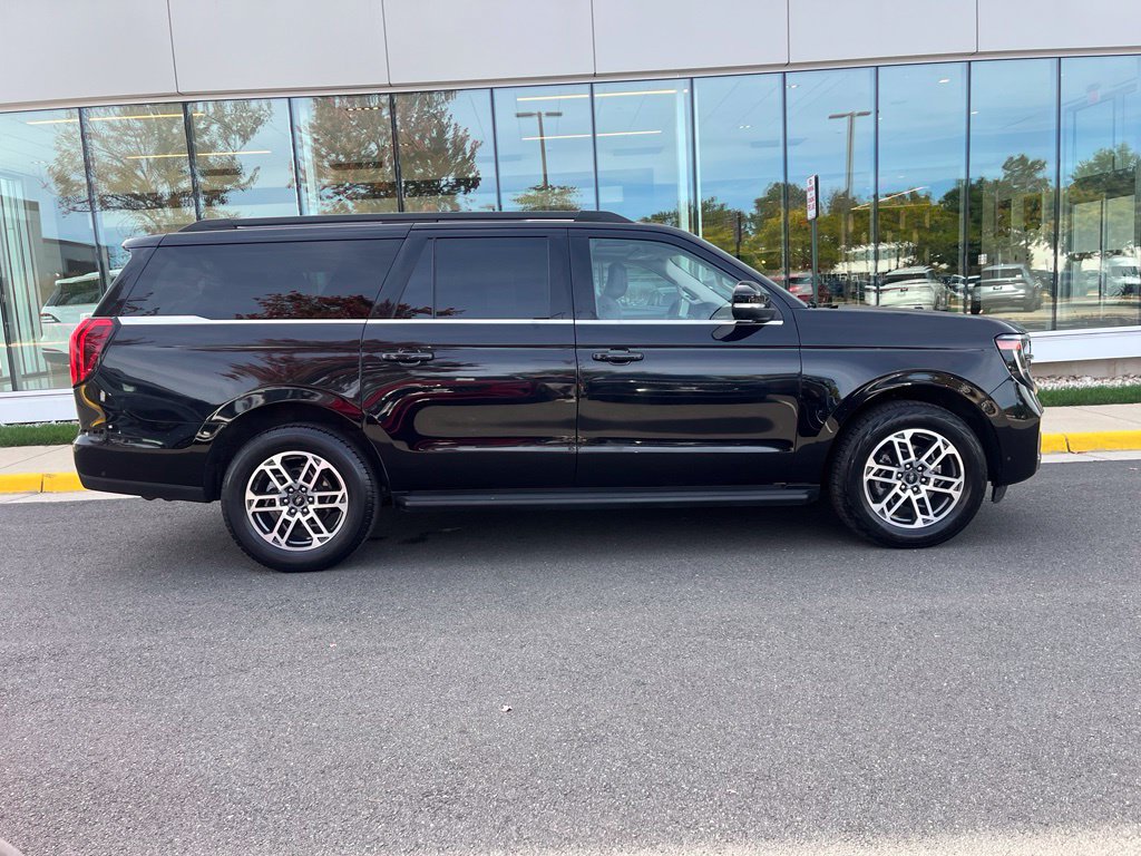 Used 2025 Ford Expedition Max Active AWD/4WD image 10