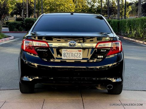 Used 2012 Toyota Camry XLE image 6