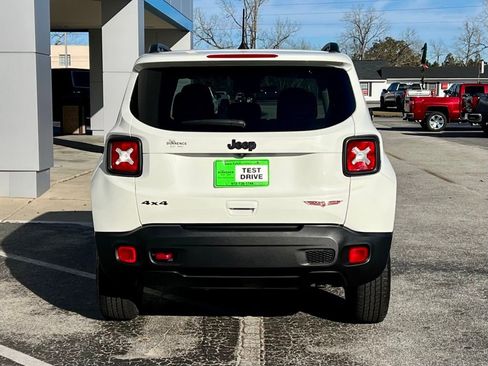 Used 2023 Jeep Renegade Trailhawk image 5
