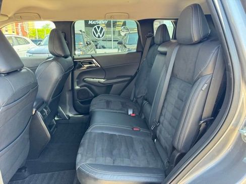 Used 2022 Mitsubishi Outlander SE AWD/4WD image 11