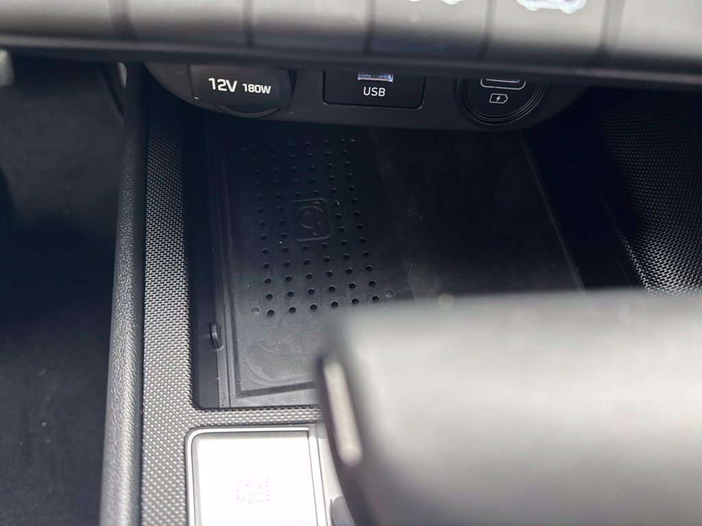Used 2023 Hyundai Elantra SEL w/ Convenience Package FWD image 29