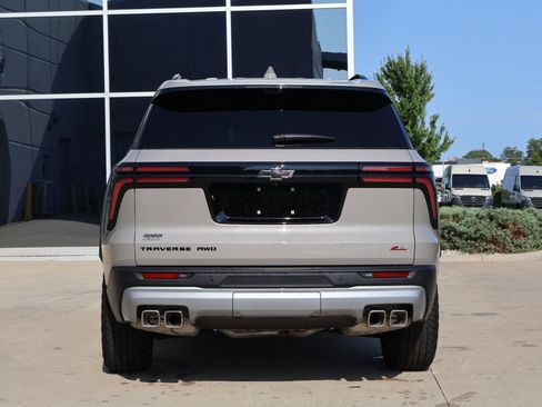 Used 2026 Chevrolet Traverse Z71 w/ Driver Confidence Package AWD/4WD image 6