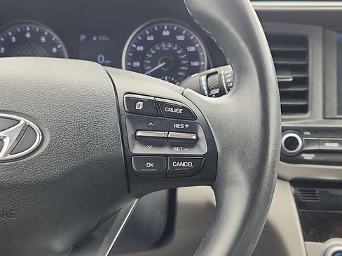 Used 2019 Hyundai Elantra Value Edition FWD image 16
