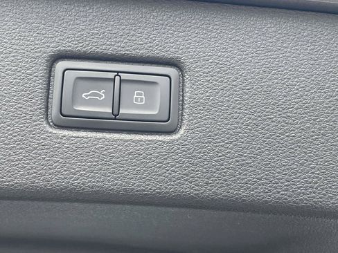 Certified 2025 Audi Q7 3.0T Premium Plus AWD/4WD image 9