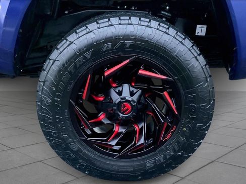 Used 2022 Toyota Tacoma TRD Sport w/ TRD Premium Sport Package image 11