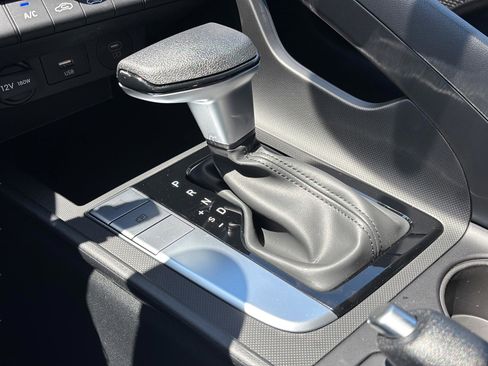 New 2026 Hyundai Elantra SE FWD image 18