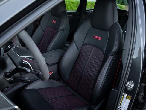Certified 2024 Audi RS 6 performance AWD/4WD image 31