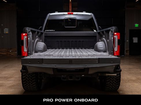 Used 2024 Ford F350 Platinum w/ FX4 Off-Road Package image 8