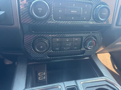 Used 2020 Ford F150 XLT w/ Equipment Group 302A Luxury image 15